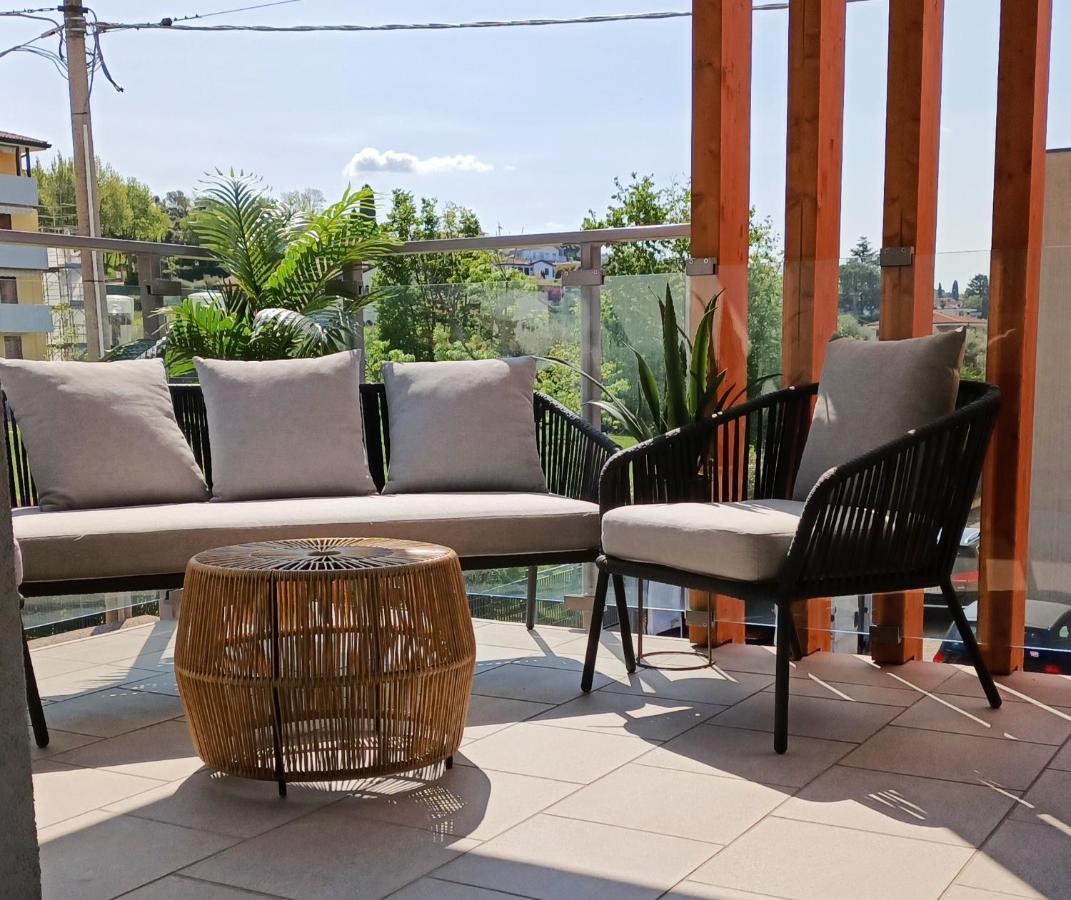 Lake Dream Apartment With Pool In Bardolino Exteriör bild