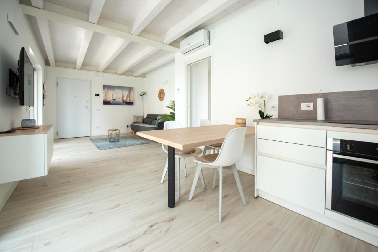 Lake Dream Apartment With Pool In Bardolino Exteriör bild