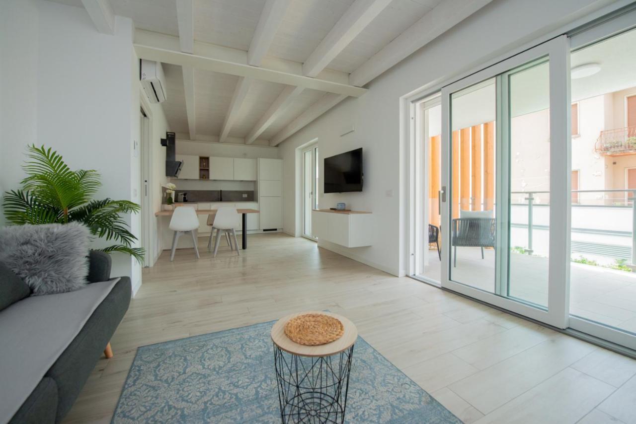 Lake Dream Apartment With Pool In Bardolino Exteriör bild