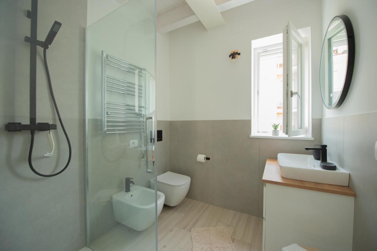Lake Dream Apartment With Pool In Bardolino Exteriör bild