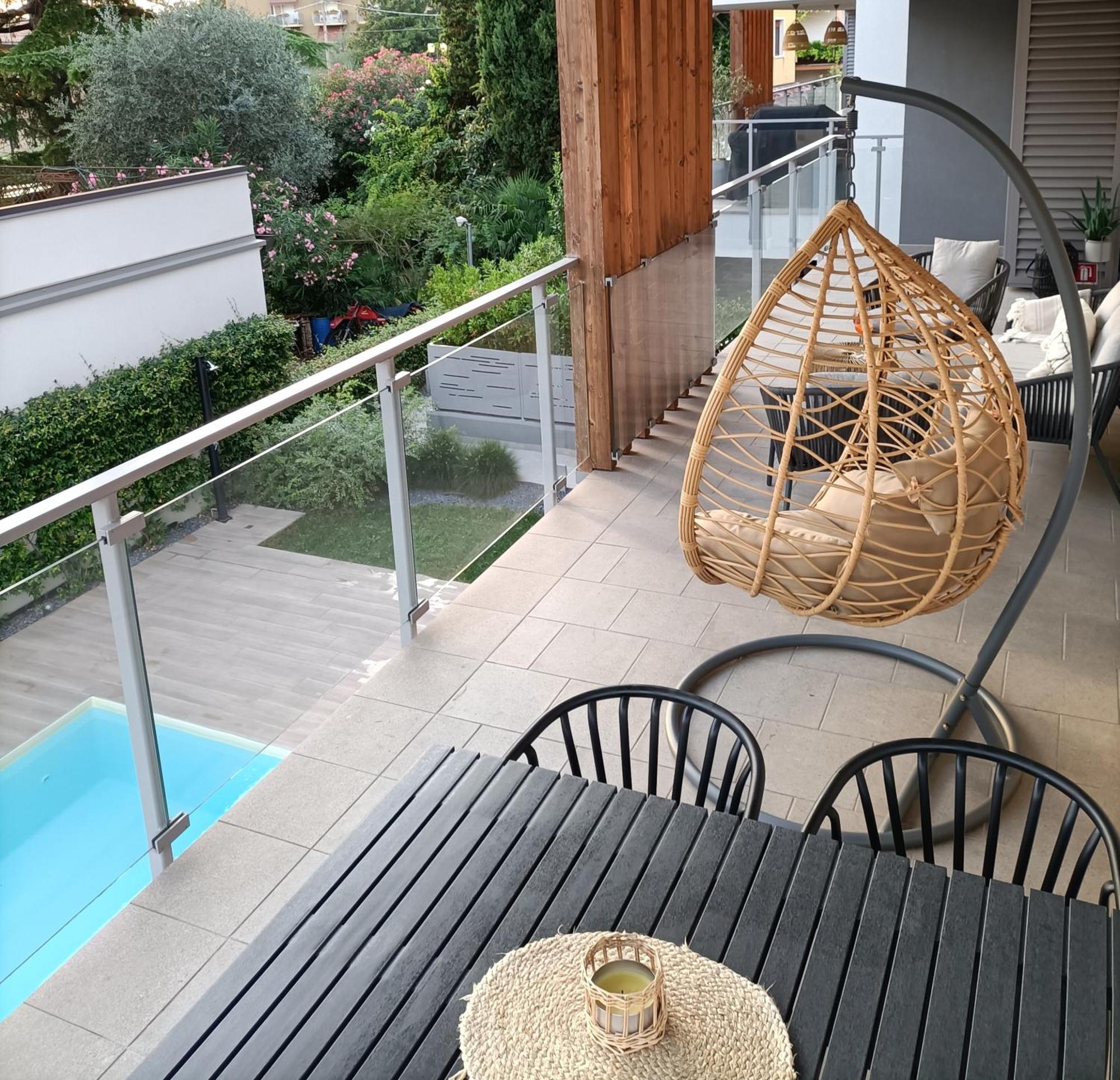 Lake Dream Apartment With Pool In Bardolino Exteriör bild